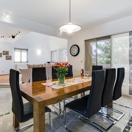 Kuca Za Odmor Kuzmanic Villa Kastela Bagian luar foto