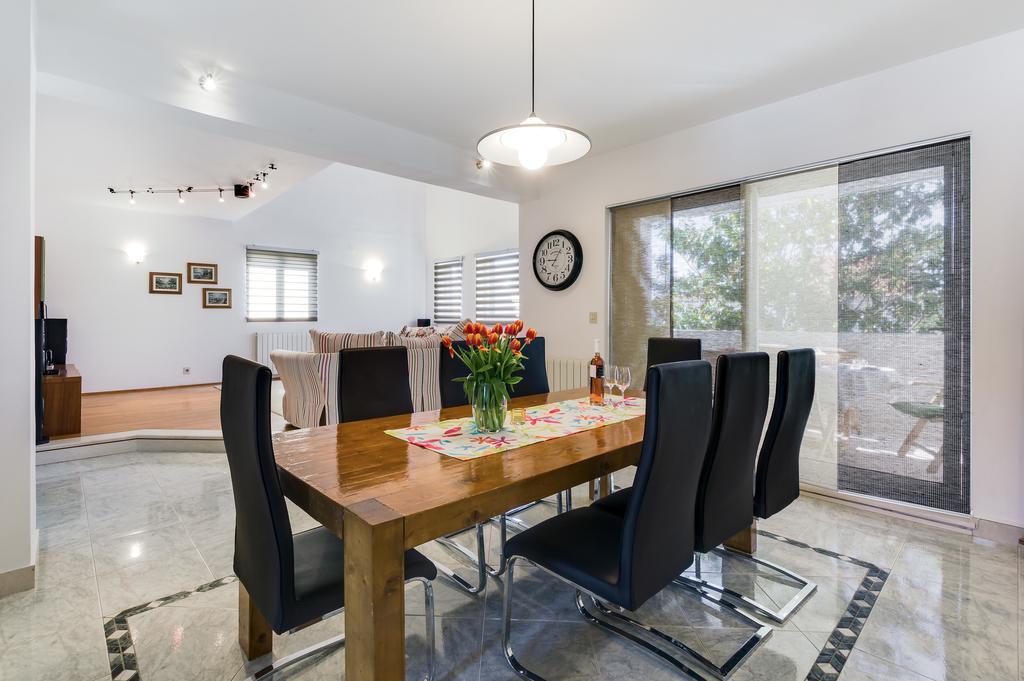 Kuca Za Odmor Kuzmanic Villa Kastela Bagian luar foto