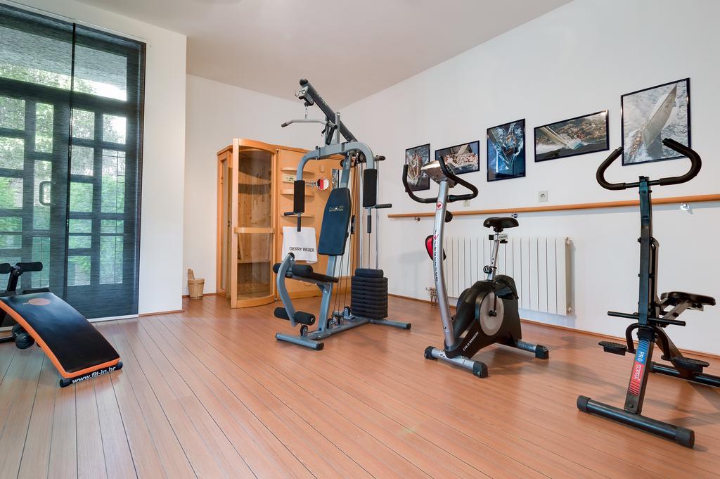 Kuca Za Odmor Kuzmanic Villa Kastela Bagian luar foto
