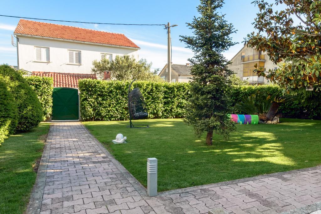 Kuca Za Odmor Kuzmanic Villa Kastela Bagian luar foto